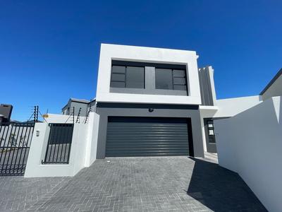 House For Sale in Parklands North, Cape Town