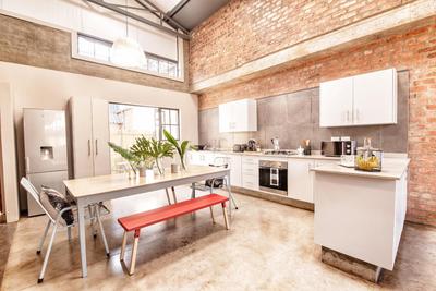 Apartment / Flat For Rent in Braamfontein, Johannesburg