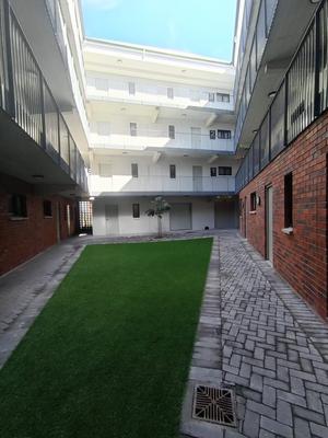 Apartment / Flat For Rent in Pinelands, Cape Town