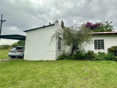 Cottage For Rent in Farmall, Randburg