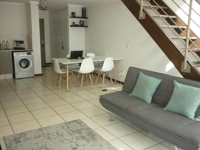 Apartment / Flat For Rent in Paulshof, Sandton