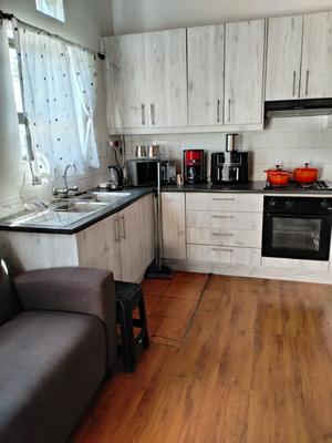 Apartment / Flat For Rent in Bothasig, Milnerton