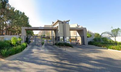 Apartment / Flat For Rent in Fourways, Sandton