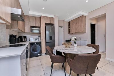 Apartment / Flat For Rent in Glenadrienne, Sandton