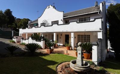 Apartment / Flat For Sale in Roodepoort, Roodepoort