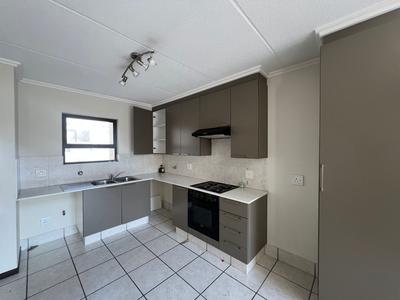 Apartment / Flat For Rent in Paulshof, Sandton