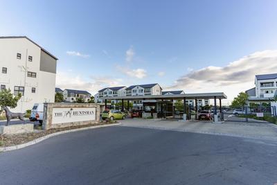 Apartment / Flat For Rent in The Huntsman, Somerset West