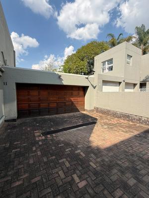 Cluster House For Rent in Morningside, Sandton