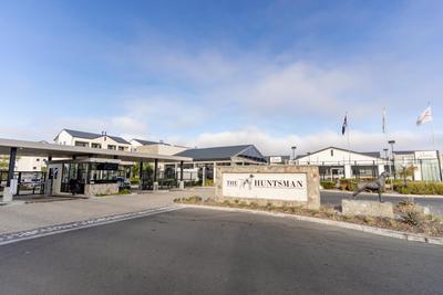 Apartment / Flat For Rent in The Huntsman, Somerset West