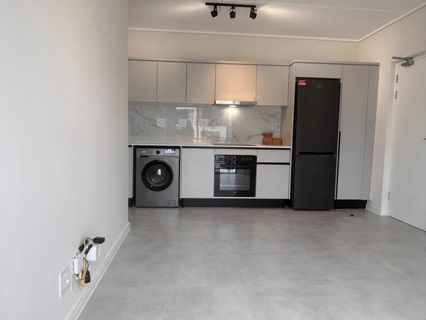 Apartment / Flat For Rent in Sandown, Blouberg