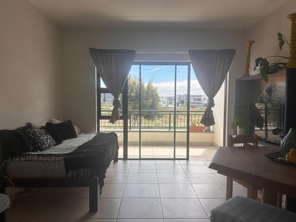 Apartment / Flat For Rent in Sandown, Blouberg